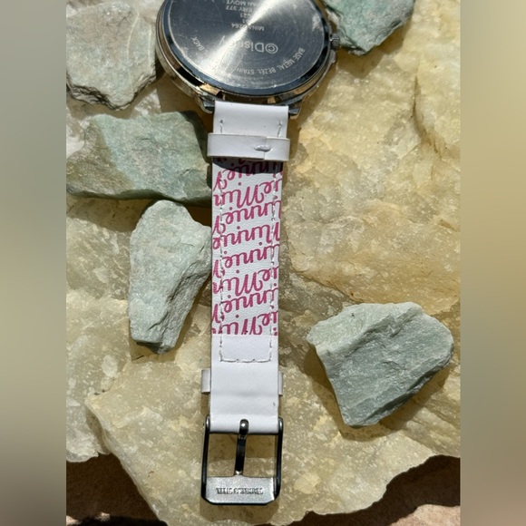 Disney Minnie Mouse with a Pink Polka Dot Bow Sparkly Watch - Picture 8 of 11